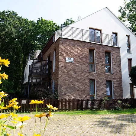 Ikar Blisko Morza * 里沃