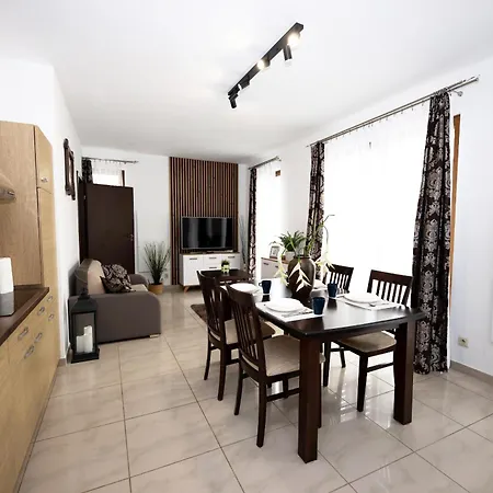 Ikar Blisko Morza 公寓 里沃